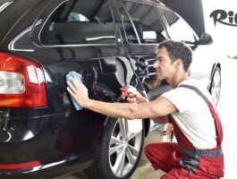 Специална оферта за Вътрешно и външно VIP почистване на лек автомобил с качествените препарати Condor Chemical или Sonax + дезинфекция на купе, от Автокомплекс Дружба