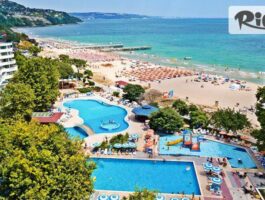 Специална оферта за Почивка на първа линия в Албена от 19 до 25 Август! Ultra All Inclusive нощувка + басейни с мин. вода, шезлонг и чадър на плажа, от Хотел Калиакра Бийч 4*