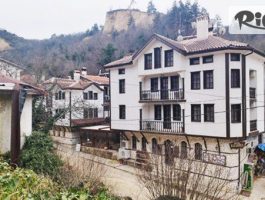Специална оферта за Изгодна почивка в Мелник до края на Юли - важи за празници! Нощувка със закуска за до четирима, от Хотел Болярка