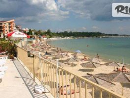 Специална оферта за Лятна почивка на първа линия между Равда и Несебър с изглед към морето! Нощувка за до четирима, от Семеен Хотел Хармони Бийч