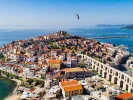 Специална оферта за Почивка в Кавала, Гърция! 5 нощувки със закуски в Hotel Nefeli + автобусен транспорт и водач