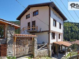 Специална оферта за Почивка край Пловдив до края на Май - важи за празниците! Нощувка за двама, трима, четирима или шестима във Възрожденски къщи, с. Манастир