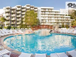 Специална оферта за Почивка на 50 м. от плажа в Албена през цялото лято! All Inclusive нощувка + басейн с минерална вода, 2 шезлонга и 1 чадър на плажа, от Хотел Лагуна Маре 4*
