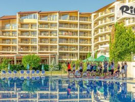 Специална оферта за Почивка в Златни пясъци от 8 Юли до 25 Август! All Inclusive нощувка + вътрешен, външен басейн и БЕЗПЛАТНО за дете до 11.99 г, от Парк Хотел Мадара 4*