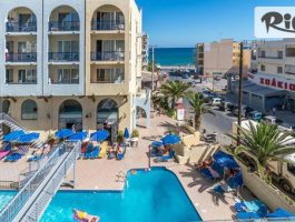 Специална оферта за Лято на остров Крит на 30м. от плажа! 7 All Inclusive нощувки + басейн, шезлонг и чадър в Hotel Lefkoniko Bay + самолетен билет