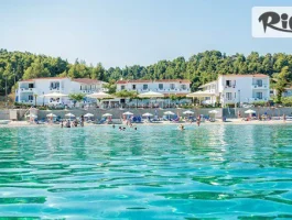 Специална оферта за Лятна почивка в Халкидики, Касандра на първа линия! 7 All Inclusive нощувки, басейн, шезлонг и чадър в Xenios Dolphin Beach Hotel + транспорт