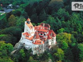 Специална оферта за Екскурзия до Синая, Бран и Брашов от Бургас, Варна, Шумен, Разград и Русе! Нощувка със закуска, панорамна автобусна обиколка на Букурещ + ескурзовод, транспорт
