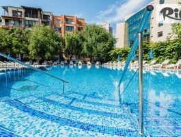Специална оферта за Last Minute почивка в Несебър до 15 Юли! All Inclusive нощувка + басейн, шезлонг и чадър, от Хотел Арсенал на 50 метра от морския бряг