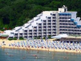 Топ Оферта На плажа в Албена за лято 2025, All Inclusive до 01.07 в хотел Славуна