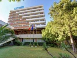 Топ Оферта Изгодна All Inclusive ваканция в Приморско до 14.07 и след 21.08 в хотел Тишина