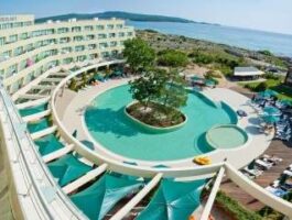 Топ Оферта Лятна почивка 2025 до Северния плаж в Приморско, All Inclusive до 28.06 в хотел Жерави