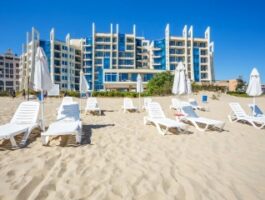 Топ Оферта Първа линия на море 2025, Ultra All Inclusive с безплатен плаж след 25.08 в хотел Синя Перла, Слънчев бряг