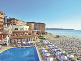 Топ Оферта Почивка на плажа в Обзор лято 2025 с Аквапарк, All Inclusive до 20.06 при 7 и повече нощ. в Сол Луна Бей Ризорт