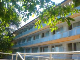Оферта 6 нощувки на човек със закуски и вечери в Почивна база Глобуса, Китен. БОНУС - 2 нощувки в Банско!