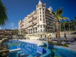 Топ Оферта Почивка лято 2025 All Inclusive до 03.07 и след 31.08 в Хотел Роял Касъл, Елените