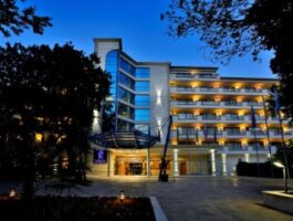 Топ Оферта All Inclusive с безплатен плаж в Зл. пясъци до 18.06 и след 01.09 в хотел София
