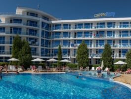 Топ Оферта Лятна почивка на море 2025 в Приморско, All Inclusive до 15.06 в хотел Куин Нели