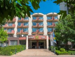 Топ Оферта Ultra All Inclusivе Първа линия с безплатен плаж до 15.06 в МПМ Хотел Орел, Слънчев бряг