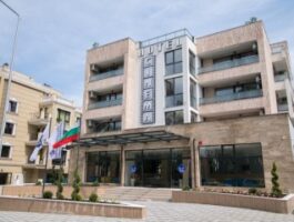 Топ Оферта Лято 2025 в Приморско, All Inclusive след 24.08 в хотел Синема