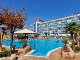 Топ Оферта На море лято 2025 с Мини аква парк, All Inclusive до 05.07 в хотел Котва, Сл.бряг