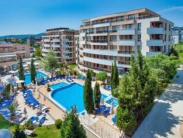 Топ Оферта Лято 2025 Ultra All Inclusive с аквапарк до 05.07 в хотел Хермес в Царево