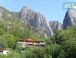 Мега Оферта Минерални извори и релакс  в хотел Алмопиа, Лутраки, Гърция! Нощувка и закуска