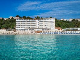 Топ Оферта 5 дни със закуска за двама през септември в Ammon Zeus Luxury Beach Hotel
