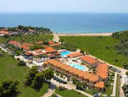 Топ Оферта 5 дни All Inclusive за двама през септември в Village Mare