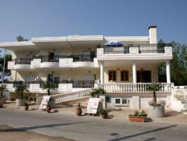 Топ Оферта 5 дни със закуска за двама през септември в Sirines Hotel