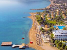 Оферта All inclusive почивка на първа линия на о.Корфу! Самолетен билет от София + 4 или 7 нощувки на човек в хотел Messonghi beach 4*