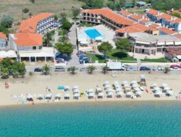 Топ Оферта 5 дни полупансион за двама през септември в Toroni Blue Sea