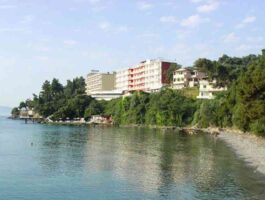Топ Оферта 5 дни със закуска за двама през юни в Oasis Hotel Corfu