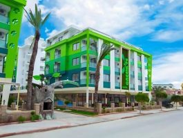 Оферта На 150 м. от плажа в Алания! Полет от София + 7 All Inclusive нощувки за ДВАМА в Green Life Hotel 4* + шезлонги и чадър на плажа.