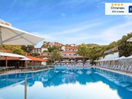 Оферта Промо оферта през май в хотел Aristoteles Holiday Resort & Spa****, Урануполи, Гърция! Нощувка за ДВАМА на база All Inclusive + басейн, чадър и шезлонг на плажа
