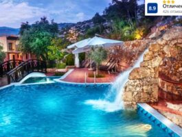 Оферта Лято в Kallisti Aparthotel, о. Тасос! Нощувка за ДВАМА със закуска и вечеря + басейн в Потос, Гърция