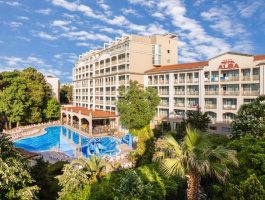 Оферта На море в Слънчев Бря на 100 метра от плажа! Нощувка на човек на база All inclusive + 2 басейна, анимация и мини аквапарк в хотел Алба****