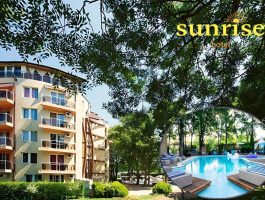 Оферта Топ сезон в Приморско! Нощувка за ДВАМА на база All Inclusive + басейн в хотел Сънрайз