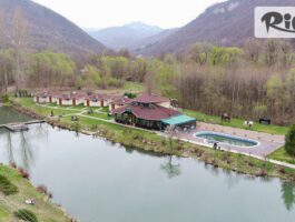 Специална оферта за Почивка в Рибарица до 31 Май - важи за празници! Нощувка със закуска + спортен риболов и възможност за езда, от Комплекс Върбака