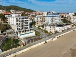 Топ Оферта На първа линия в Нов хотел за 2025, Ultra All Inclusive с плаж до 03.07 в Хотел La Boheme, Обзор